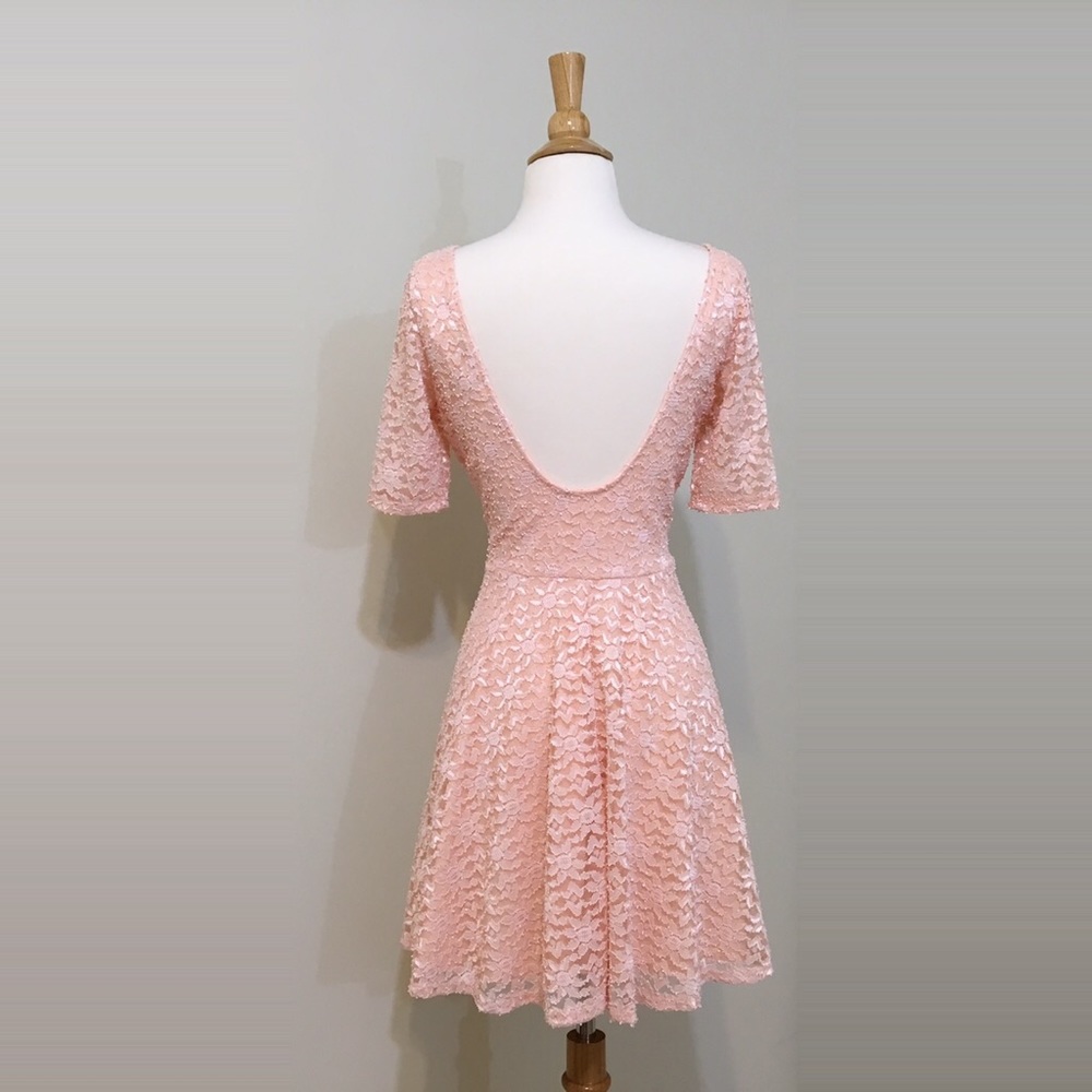 🍑 Sweet Peach Stretch Lace Fit and Flare Dress - Picture 4 of 5